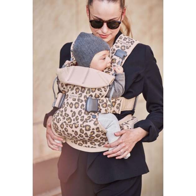 Nešioklė BabyBjorn ONE BEIGE/LEOPARD COTTON