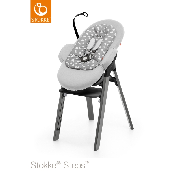 STOKKE Steps Gultukas Grey Clouds su juodu plastiku