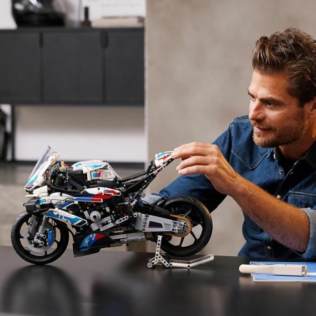 Statybos rinkinys Lego Technic BMW M 1000 RR Motorcycle